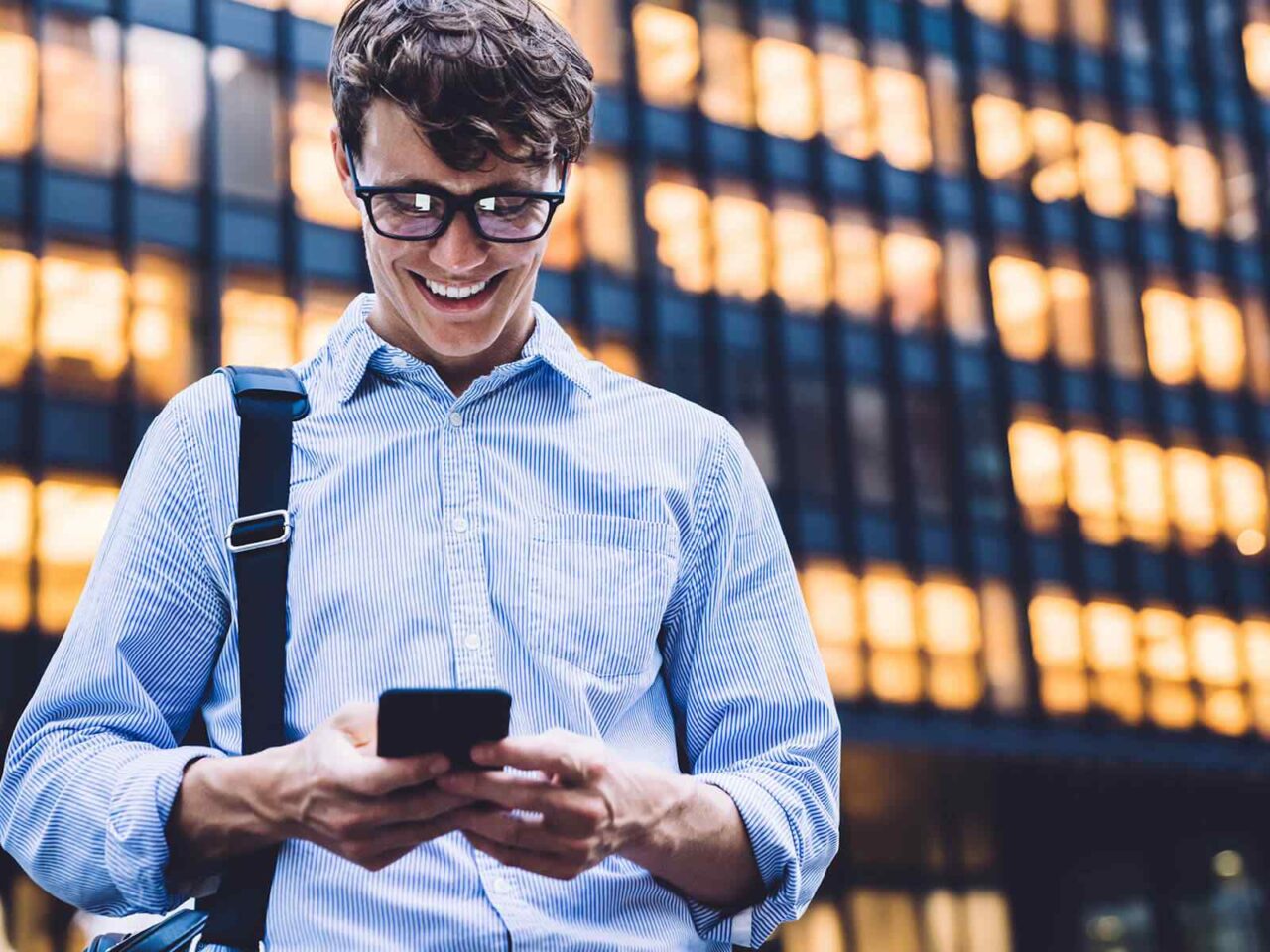 https://akdigitalcampaigns.com/wp-content/uploads/2020/08/service_03-1280x960.jpg